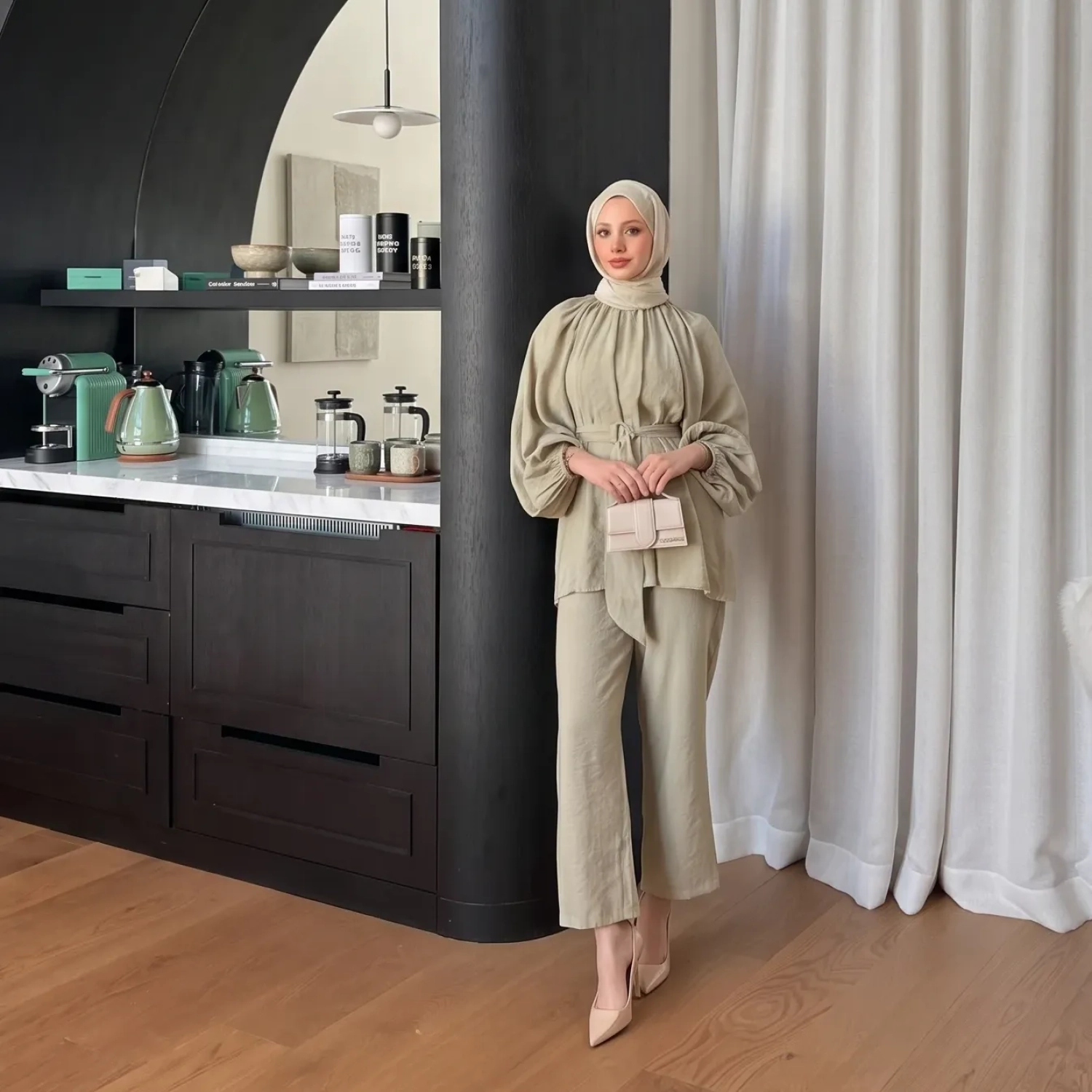 Women's Regular High-Neck Set With Fabric Belt - Sophisticated Office &amp; Semi-Formal Coordinate - Mint Green